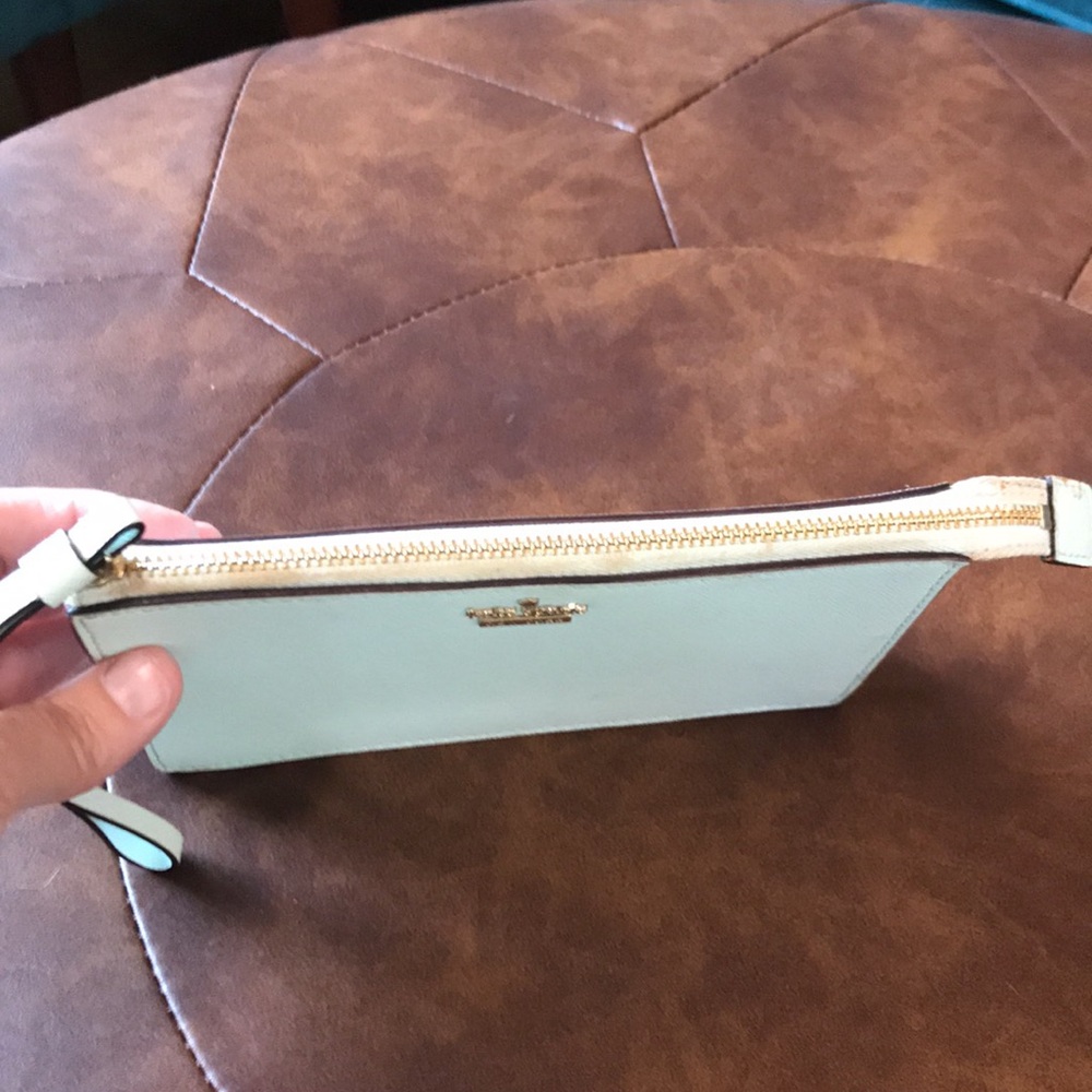 Kate Spade Cameron Medium Wrislet - Picture 7 of 13
